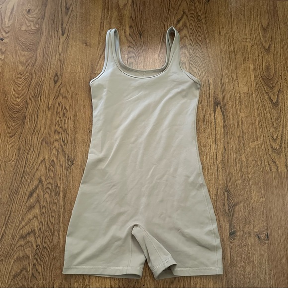 TNA TnAction tan beige sleeveless  Bodysuit romper size small fitted activewear - Picture 1 of 5